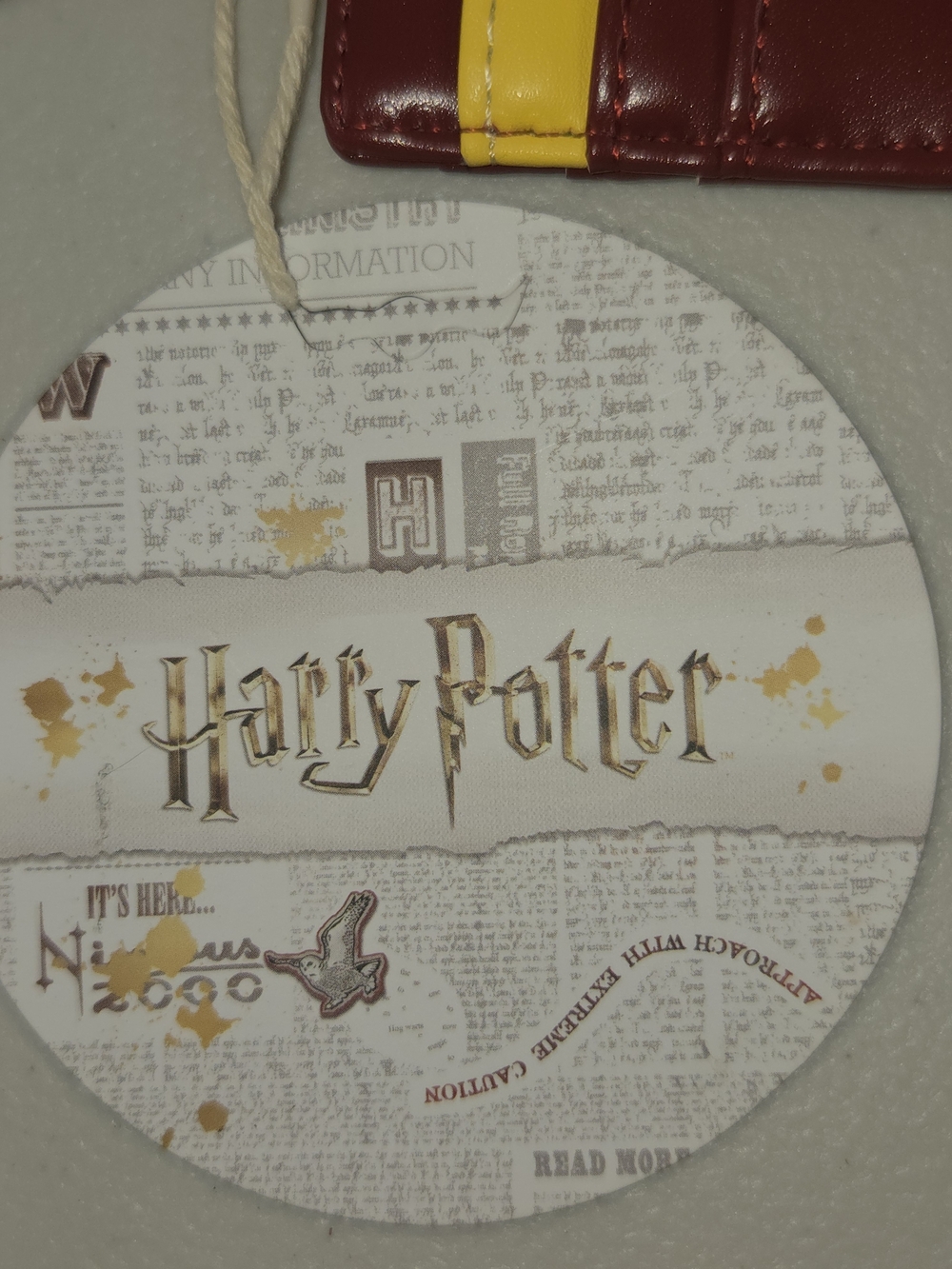 NWT Harry Potter Gryffindor Burgundy and Yellow Wallet Multiple Card Holders - Picture 3 of 9